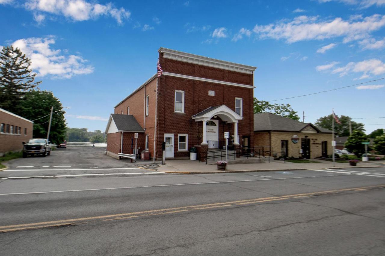 Webber Hotel Lyndonville Exteriör bild